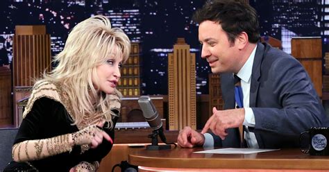 Dolly Parton Pranks Jimmy Fallon With Hilarious Story About Her ‘big Lumps’