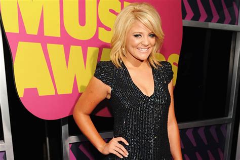 lauren alaina apologizes to fans for twitter comments
