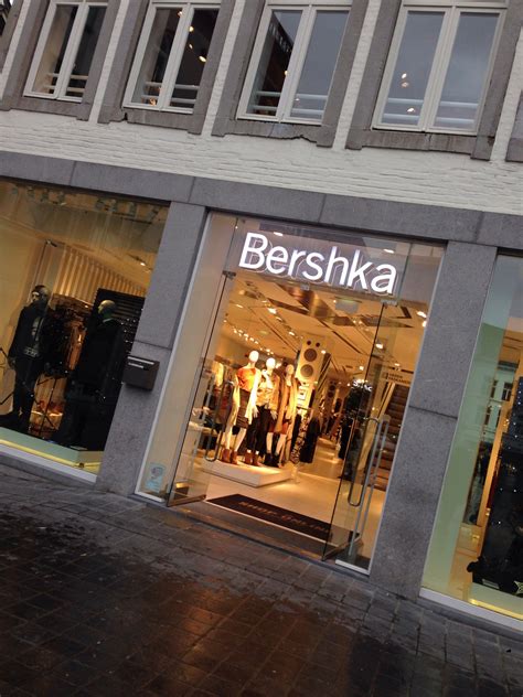 bershka  heart  bershka shop  brand