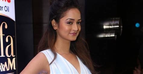 desi actress pictures shanvi srivastava latest hot cleveage white sleveless skirt spicy
