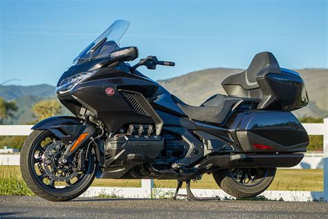 honda gold wing  dct review madonna bound   gearopencom
