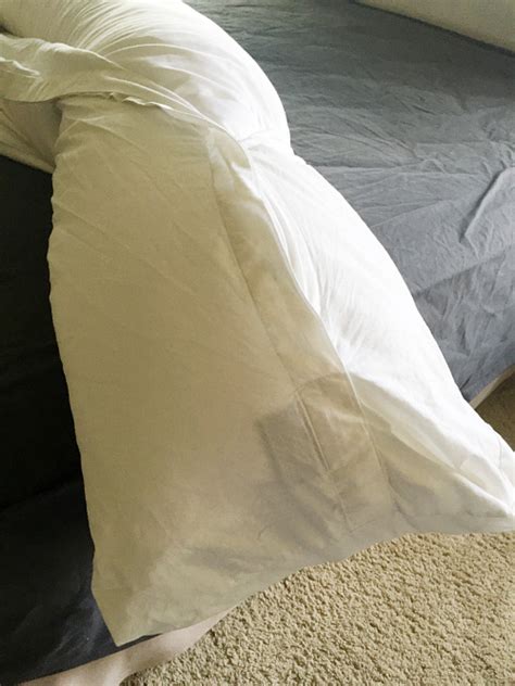 easy trick to putting on a duvet cover lemons lavender and laundry