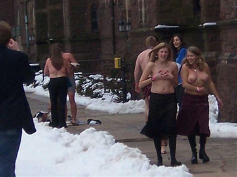 naked on campus tubezzz porn photos