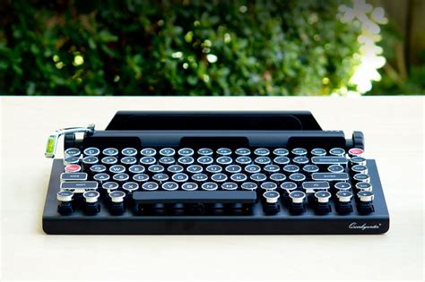 qwerkywriter  typewriter style keyboard  tablets