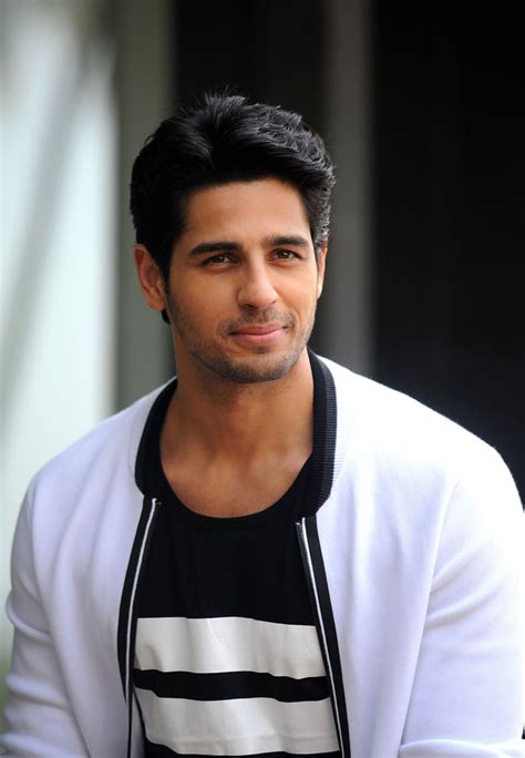 Sidharth Malhotra Who Should Play Aladdin In Disney S Reboot