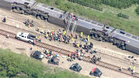 amtrak train derails ntsb investigators arrive  derailment