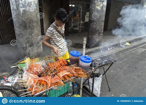 Manila Philippines July 16 2016 Street Food Vendor