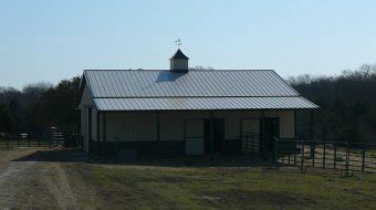 horse barn design ideas   hot climate barn