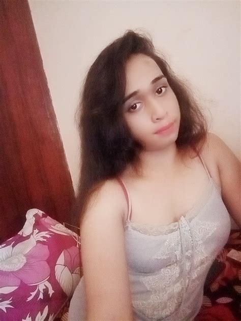 jiya sexy shemale indian transsexual escort in new delhi