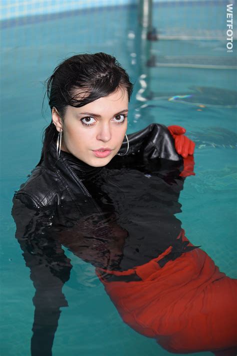 242 Red And Black Wetlook In Leather Brunette Girl In