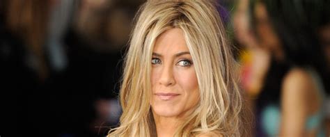 jennifer aniston on rachael ray i feel labeled in my 40s