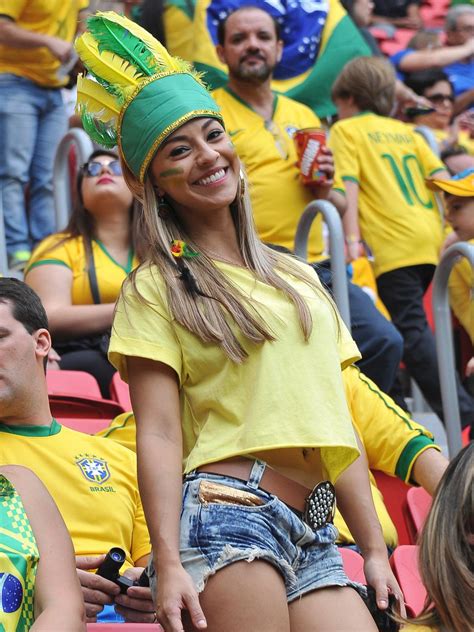 total pro sports 30 hottest female fans spotted at the