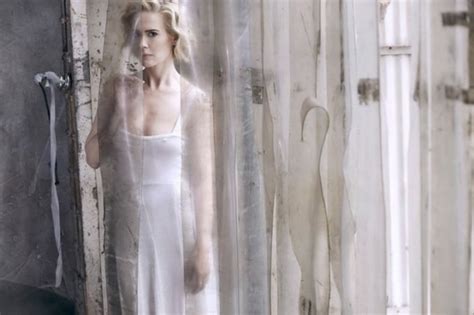 sarah paulson in a mysterious photo shoot for no tofu