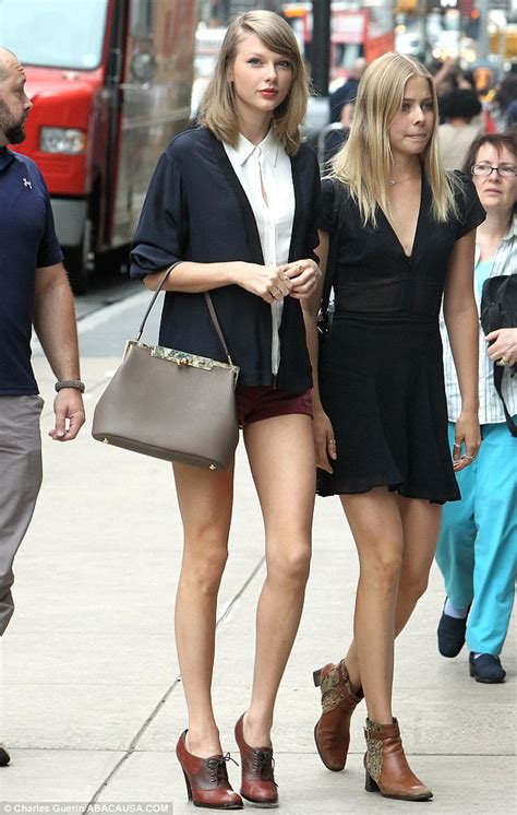 Taylor Swift Shops With Look Alike Friend In Ny In Very Short Shorts