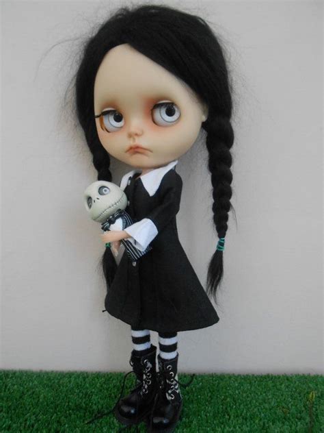 custom blythe doll wednesday addams 着物 ブライス と 着物