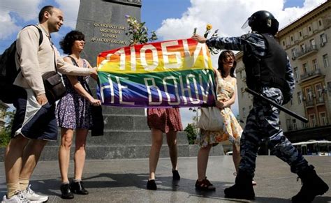 Russia S Lgbt Youth Left Isolated Victimised By Gay Propaganda Law