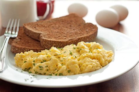 idea   perfect scrambled eggs cooking classy