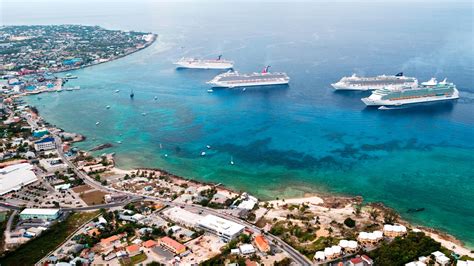 grand caymans cruise port  turning  ships   year