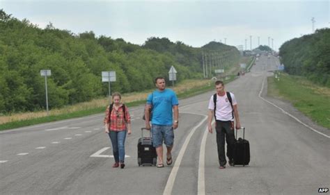 The Ukrainian Refugees Escaping To Russia Bbc News