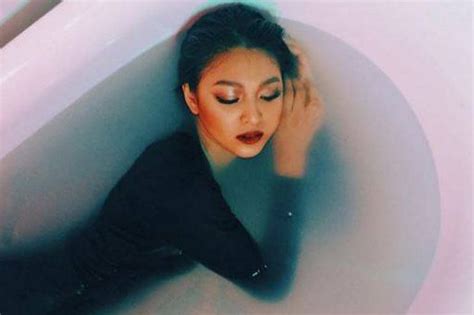 Look Fhm Sexiest Candidate Nadine Poses In Bath Tub Abs Cbn News