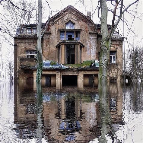 Pin By Kelly Clare On Abandoned Beauties Old Abandoned