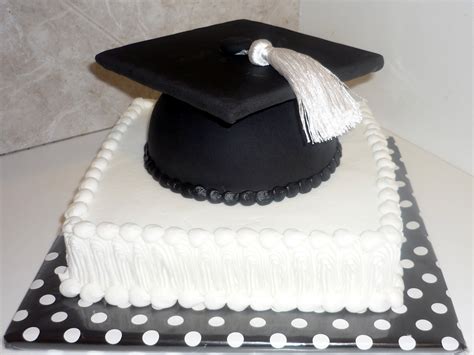 graduation caps  cake decorating coolest homemade graduation cake ideas