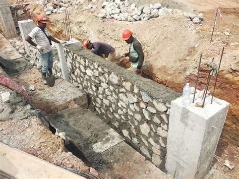retaining wall   construction editorial stock photo image