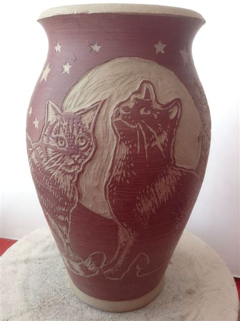 sgraffito pottery cats  vase  melissa goode coil pottery pottery designs sgraffito