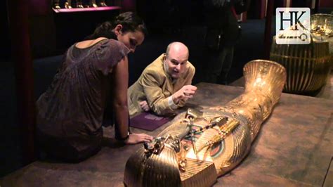 King Tut S Replica Treasures Offer Real Discovery Youtube