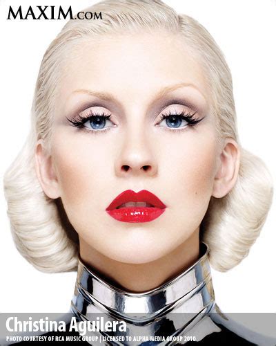 singer christina aguilera biography top beautiful and famous women