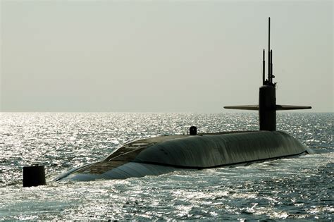 fact americas  nuclear armed submarines  serve   years