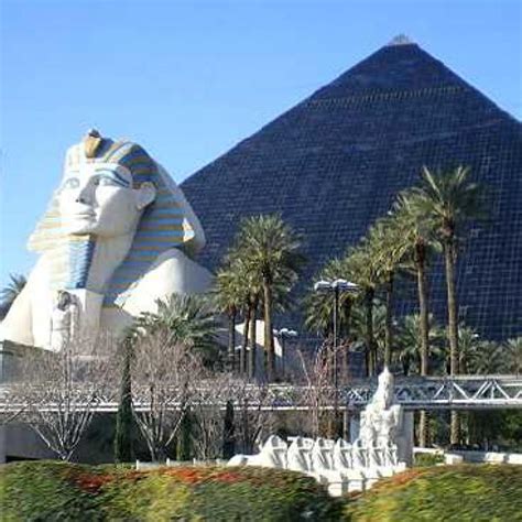 Le Luxor Un Hôtel Emblématique De Las Vegas
