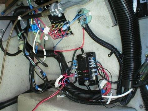 whaler central boston whaler boat information   discussion forum wiring mess