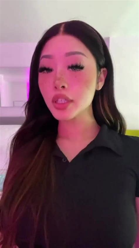 Sexy Asian Exposing Her Hot Body Video