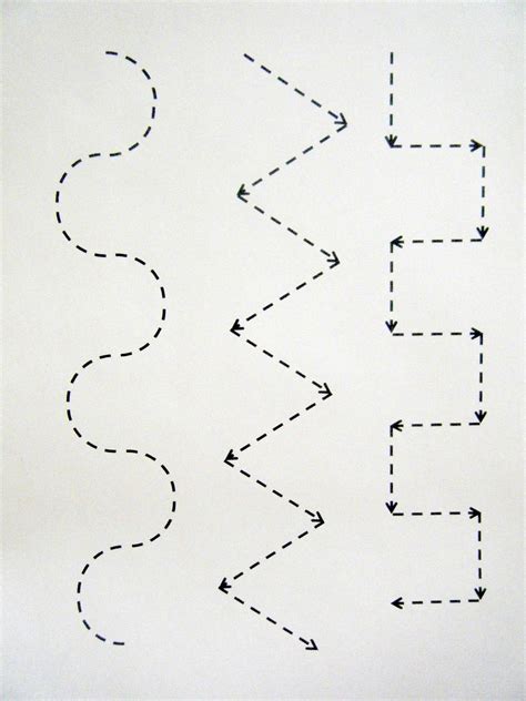 dotted straight lines  writing practice vertical lines drawing