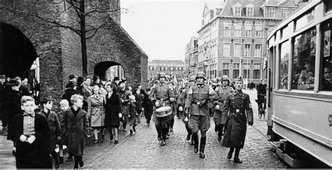nederland tijdens de oorlog  beeld de tweede wereldoorlog  honderd fotos