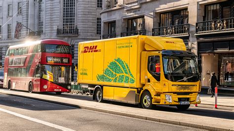 dhl supply chain takes   road  uks  electric  tonne truck dhl united kingdom