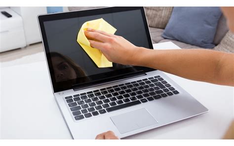 clean  macbook screen keyboard  trackpad