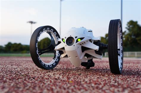 recensione parrot jumping sumo roboter il drone salterino macitynetit