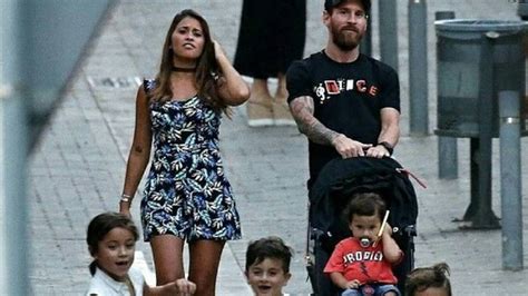 Lionel Messi Opens Up On His Wife Friends Cristiano