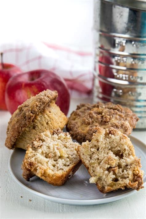 Crispy Cinnamon Spice Apple Muffins Recipe – Must Love Home