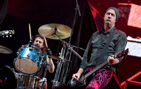 Surviving Nirvana Members To Reunite As Dave Grohl