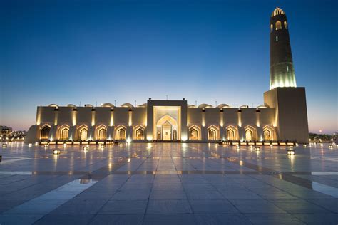 sign      qatars grand mosque time  doha