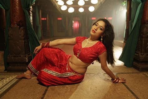 pooja red hot images from tamil movie item song