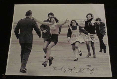 Burst Of Joy Pulitzer Winning Photo Signed Autographed By Sal Veder