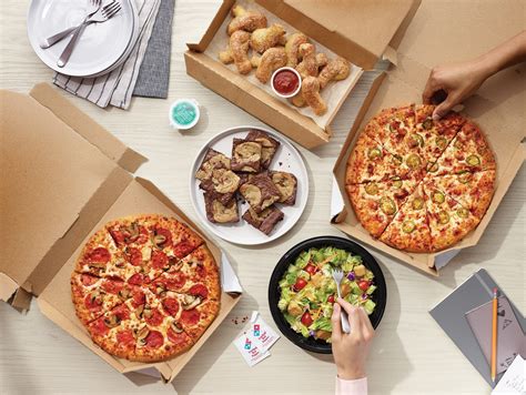dominos pizza smashes expectations   fourth quarter  motley fool