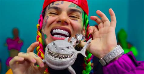 tekashi 6ix9ine sued by security for not paying them