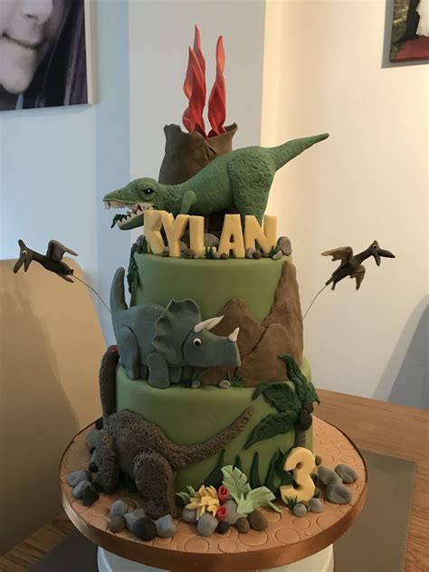 dinosaur cake cakecentralcom