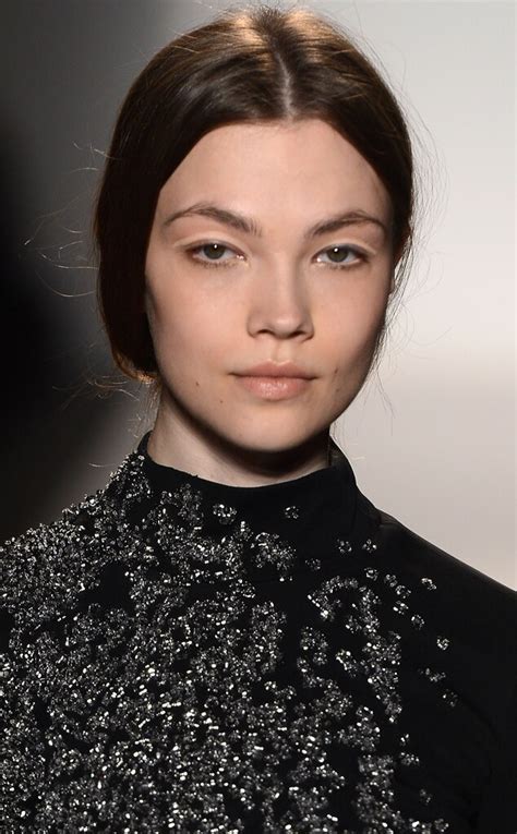 middle parted hair from new york fashion week fall 2013 trends we love