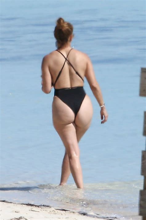 Jennifer Lopez In Swimsuit Paddle Boarding In Turks And Caicos 01 06